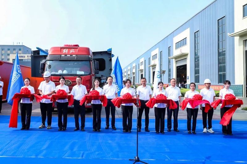 發(fā)車！1000t“鋼鐵巨獸”，助力長江中上游大規(guī)模碼頭建設(shè)